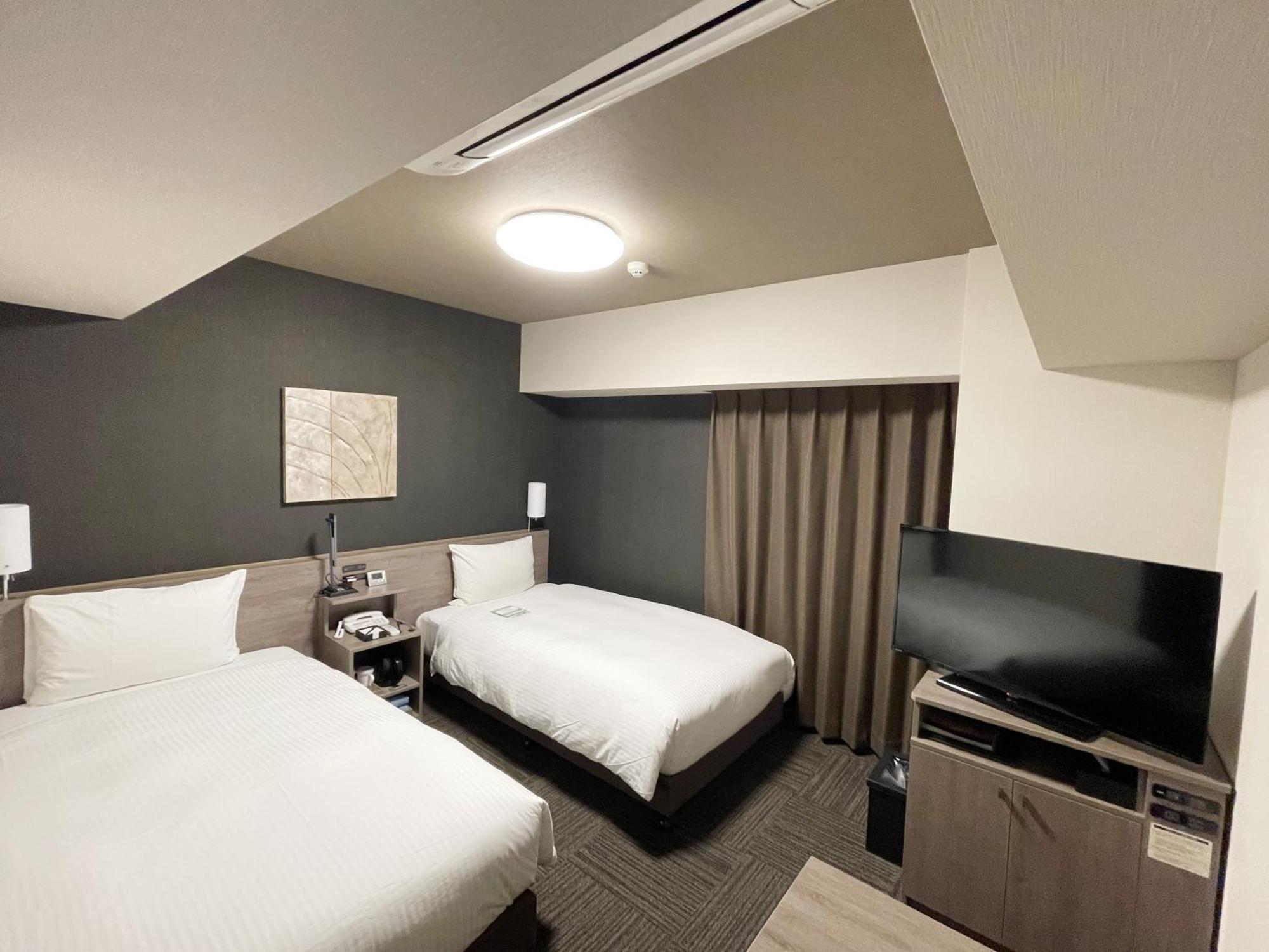 Hotel Route-Inn Osaka Takaishi -Hagoromo Ekimae- Buitenkant foto